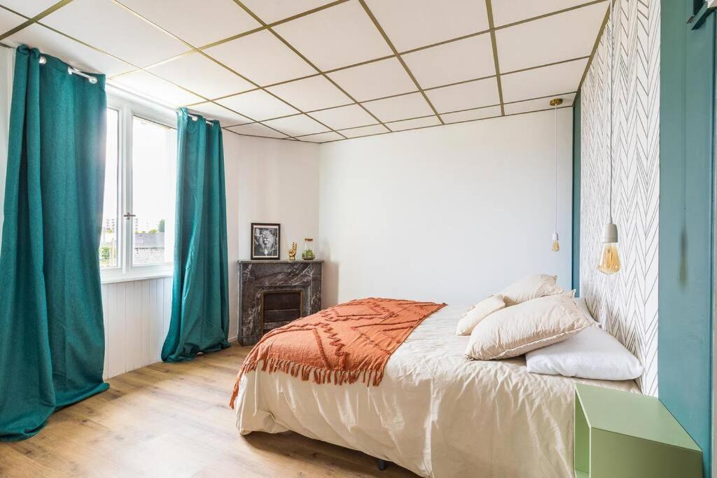 Appartement Cozy En Face De La Gare - Сен-Брук Екстериор снимка